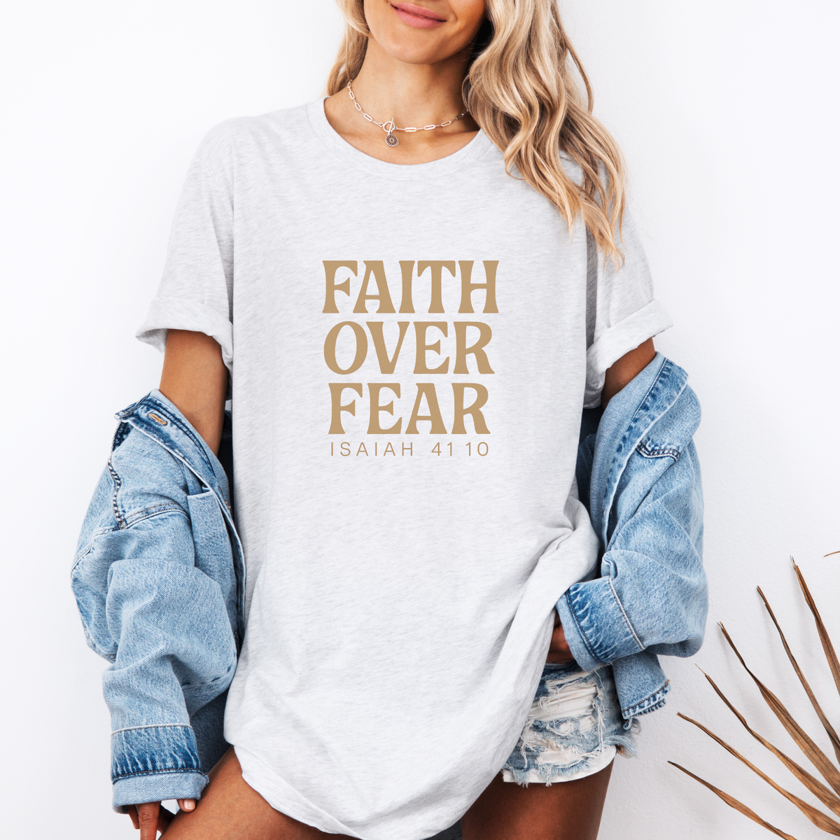 Faith Over Fear Graphic Tee: White / Medium