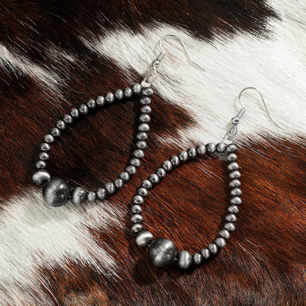 Vintage Boho Style Silver Teardrop Earrings for Women: XY-1464
