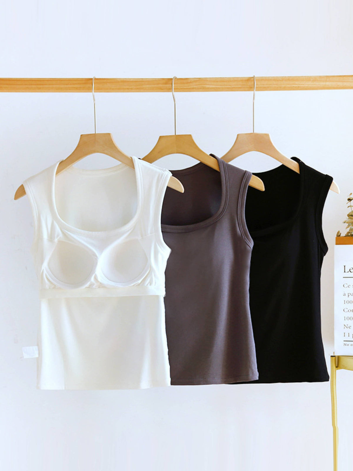 Queen-anne neck cotton blend built-in bra tank top: White / M
